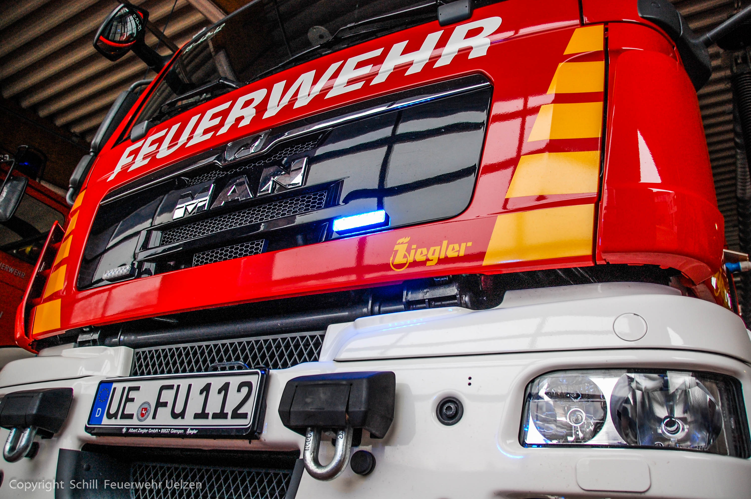 219. Hilfeleistung Groß -- Personenrettung aus Tank