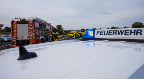 Schwerer Verkehrsunfall ruft Feuerwehr auf den Plan